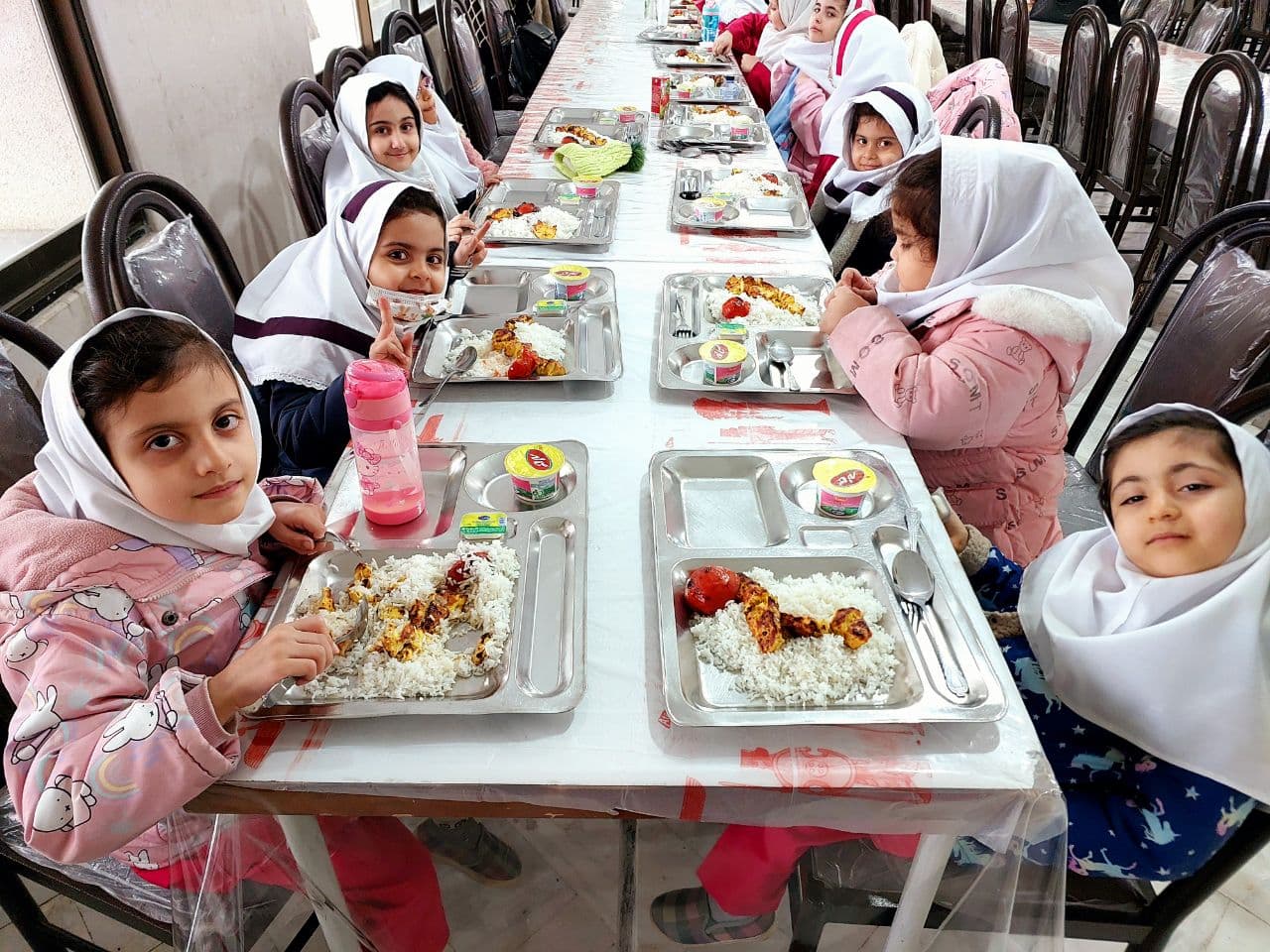 دبستان دخترانه غیردولتی مهرآیین